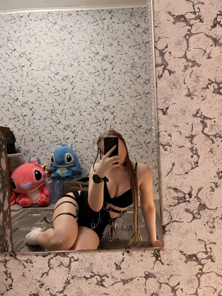 Дарья привлекательная девушка из Новая чара цена от 10000 руб